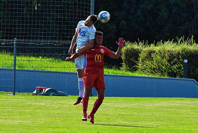 Bild 12: FC Erzingen bezwingt den FC Wallbach deutlich &ndash; und wir haben die Bilder!