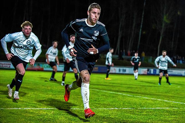 Bild 35: SV 08 Laufenburg II bremst FC 08 Bad Säckingen mit 1:1 im Verfolgerduell &ndash; und wir haben Bilder!