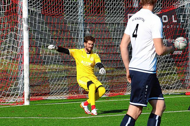 Bild 9: FV Lörrach-Brombach U23 feiert beim 3:0 gegen den FC Schlüchttal seinen zweiten Sieg in Folge &ndash; und wir haben die Bilder