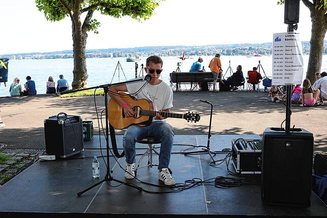 Bild 4: Flanieren, stöbern und den Blick schweifen lassen &ndash; Das ist am Konstanzer Hafen geboten