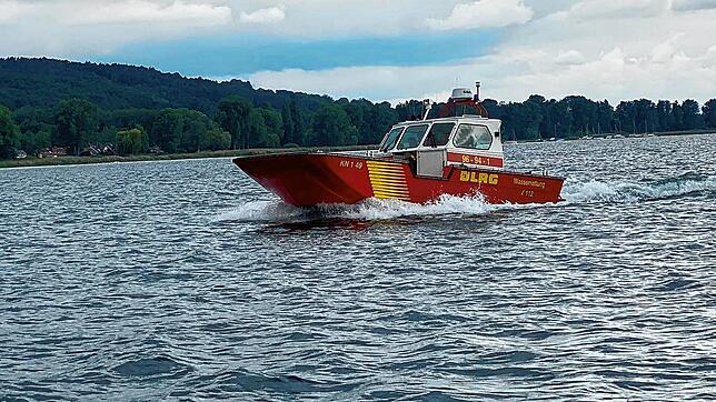 Das Wangener Einsatzboot der DLRG Öhningen auf dem Bodensee.