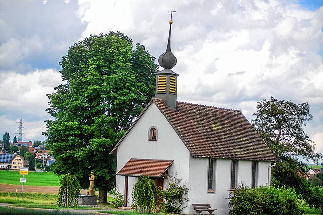 Die Kapelle St. Wendelin in Hecheln, eines der Wahlzeigen von Mühlingen: Beim ihrem Bau vor etlichen Jahren half Karl Traber mit, als er ...