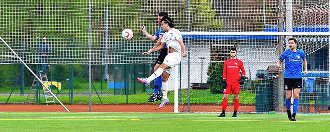 Bild 3: SG Mettingen/Krenkingen setzt sich mit 4:1 beim VfB Waldshut durch &ndash; und wir haben Bilder!
