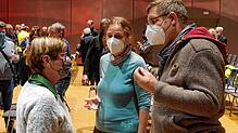 Gabriele Weiner (Junges Forum), Christiane Kreitmeier (FGL) und Normen Küttner (FGL) waren am Wahlabend enttäuscht, dass es nicht für ...