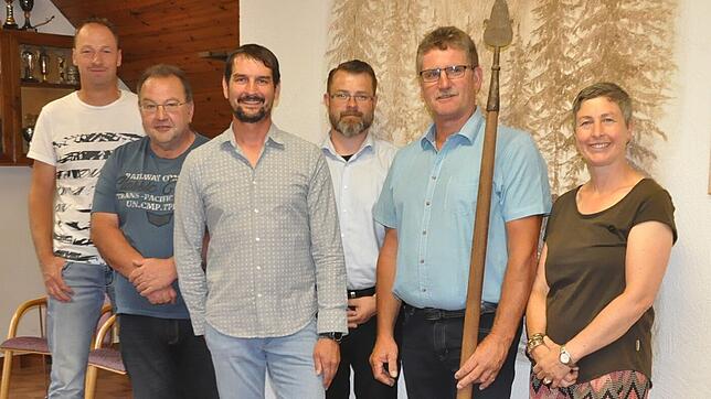 Der neu Schmitzinger Ortschaftsrat (von links): Raphael Ebner, der stellvertretende Ortsvorsteher Paul Granacher, Axel Ebner, Alexander ...