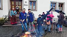 Auf diesem Wagen werden am Fasnets-Zieschtig die Eier für die Narren gebraten.