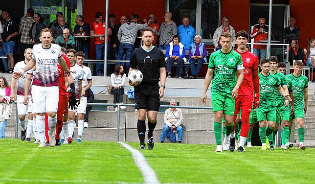 Bild 1: TSV Aach-Linz gewinnt 2:0 beim SV Deggenhausertal. Wir waren mit der Kamera dabei!