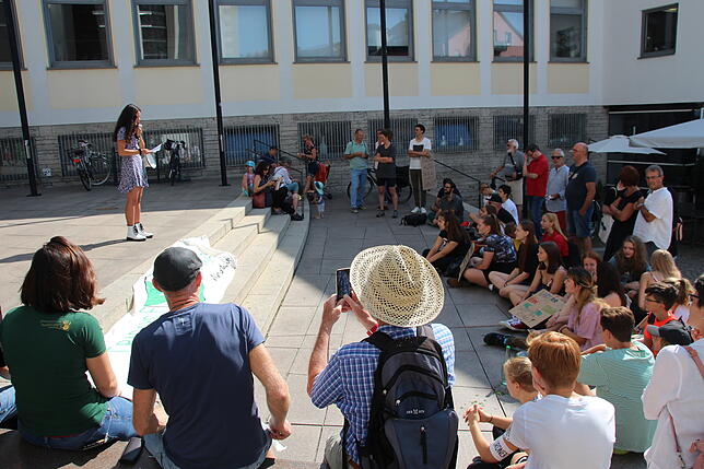 August 2019: Ziel der Demonstrationen, die vereinzelt auch in den Ferien stattfanden, ist in Friedrichshafen häufig das Rathaus.