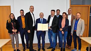 Sie waren alle daran beteiligt, dass es zur Förderzusage des Bundes im Rahmen Gigabitausbaus der Telekommunikationsnetze kam, von links: ...