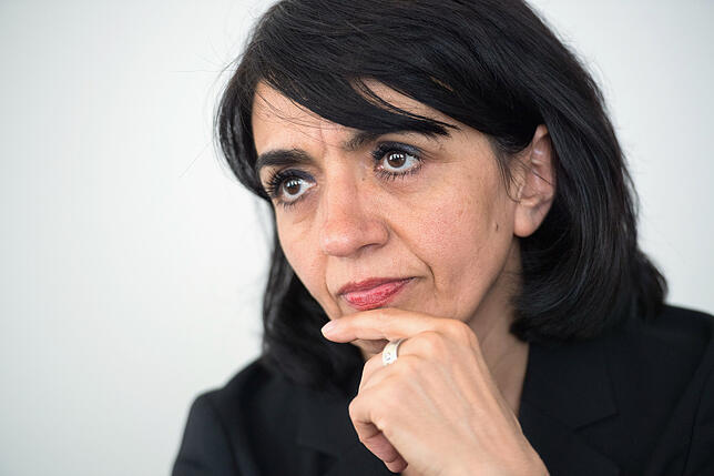 Die baden-württembergische Landtagspräsidentin Muhterem Aras (Bündnis 90/Die Grünen) während eines Gesprächs mit der Deutschen ...