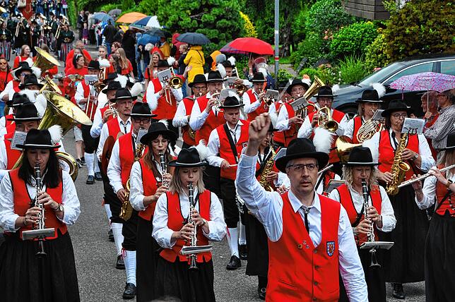 Bild 12: Der Pfingstmusikfest Jubiläumszug zum 100 Jährigen Bestehen in Leimbach – die schönsten Bilder