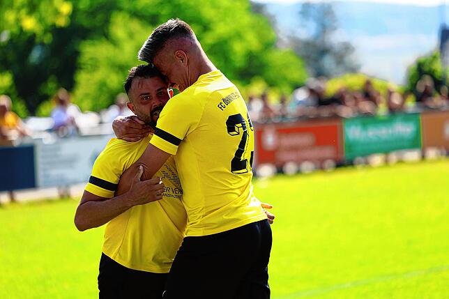 Bild 18: So feiert der FC Öhningen-Gaienhofen die Bezirksliga-Meisterschaft. Wir haben die besten Bilder!