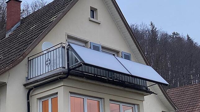 Kleine Balkon-Solaranlagen produzieren genug Strom, um die Stromrechnung deutlich zu senken.