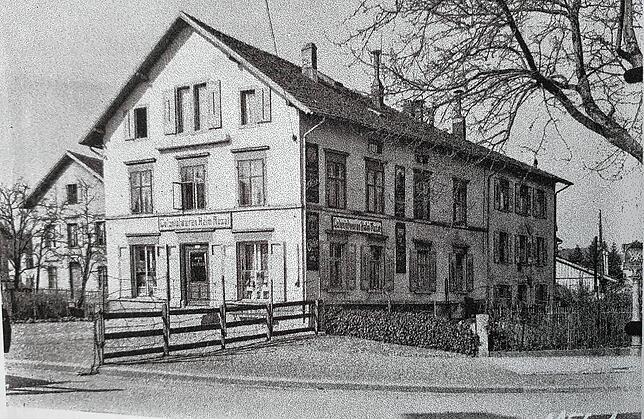 So, mit Stacheldrahtzaun, hat der Grenzübergang Kreuzlinger Tor vermutlich während des Ersten Weltkriegs ausgesehen.
