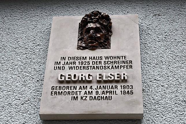 Ein Porträtrelief und ein kleiner Text: So sieht das neue Erinnerungszeichen an Georg Elser in der Inselgasse aus. Gestaltet hat sie der ...