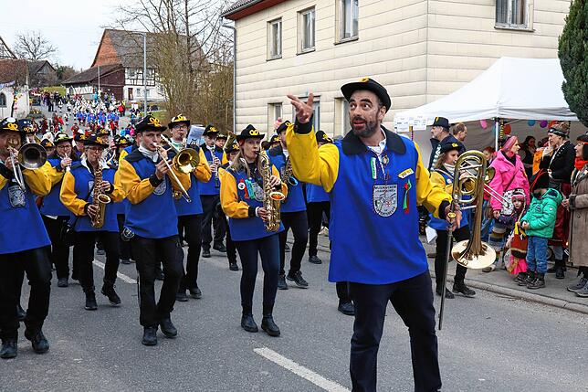 Bild 11: Narrenumzug in Rickenbach: Fasnacht in Bildern – die besten Eindrücke