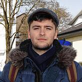 Maximilian Gruno geht manchmal lange Wege, um seinen Wagen abstellen zu können. Oft findet er keinen freien Platz im Quartier um die ...