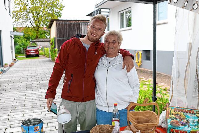 Bild 33: Frühschoppen und Flohmarkt locken die Besucher – so endet das Dingelsdorfer Herbstfest 2024