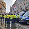 Viele Security-Mitarbeiter und natürlich viele Beamte der Polizei sind am Donnerstag im Einsatz, um die Sicherheit der Feiernden am ...