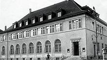 In der heutigen Deutschen Bank richtete sich 1945 die französische Kommandantur ein.