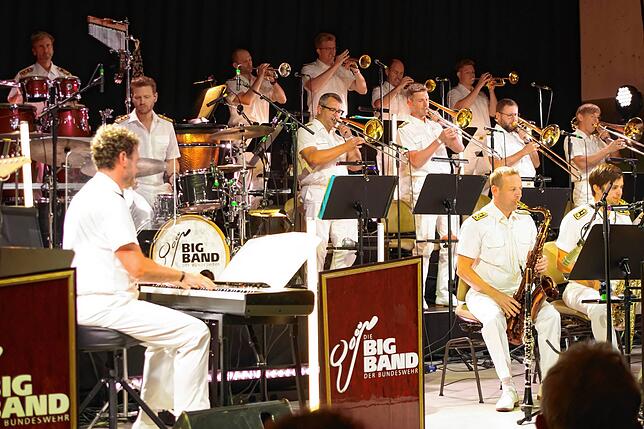 Bild 15: Alle Bilder vom Benefiz-Konzert der Bundeswehr Big Band in der Markolfhalle
