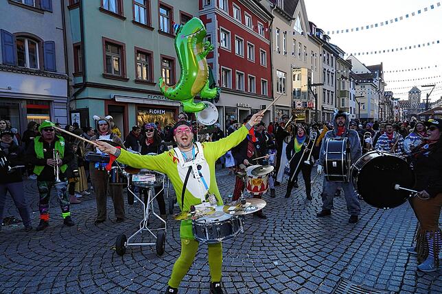 Bild 5: Am Schluss da kommen die Glonkis: Pure Fasnetsstimmung im Städtle