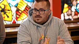 Nicola Schurr, der SPD-Fraktionsvorsitzende, übt harte Kritik an der CDU.