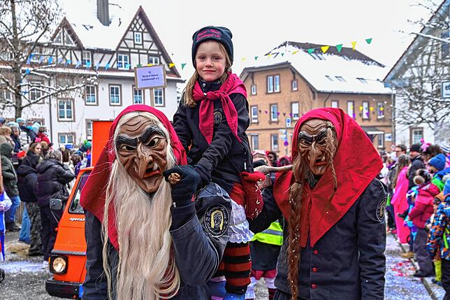 Bild 11: Beste Feierlaune in St. Georgen: Bilder vom Umzug