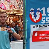 Mit 50 Euro in der Hand geht es am Eingang der Waldshuter Chilbi für SÜDKURIER-Praktikant Jannic Hofmuth los.