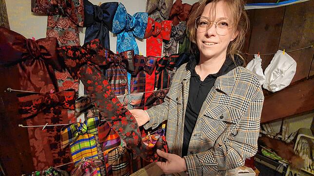 Yvonne Schaumann ist geschätzte Anbieterin von Villinger Fastnachts-Artikeln. Besondere Liebe steckt in ihrem reichhaltigen Angebot für ...