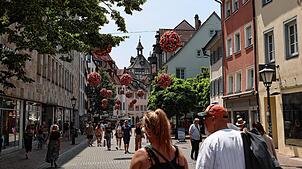 Die Stadt Konstanz ist auf Einnahmen aus der Wirtschaft angewiesen. Doch wesentliche Branchen sind aktuell nicht für einen Sitz im ...