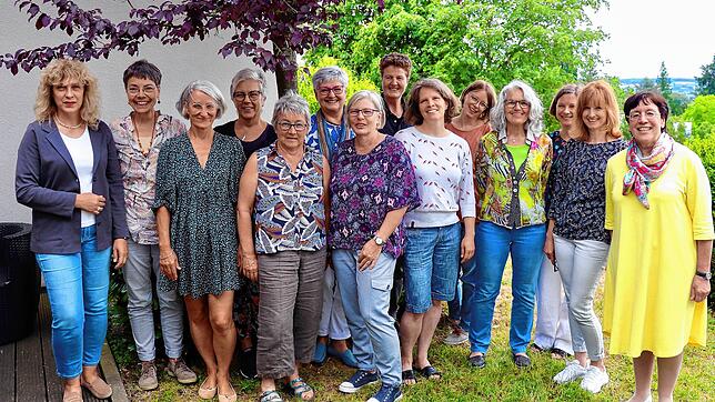 Sie begleiten Sterbende und ihre Angehörigen (von links): Andrea Jeskulke (Koordinatorin), Anke Wetekamp, Martina Roos (Koordinatorin), ...