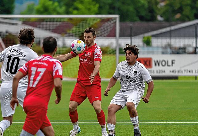 Bild 17: Spvgg. Wutöschingen und FC Tiengen 08 II trennen sich 2:2 – und wir haben Fotos!