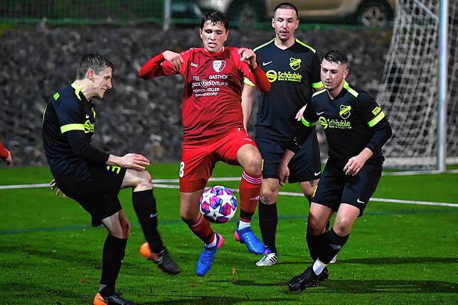 Bild 35: FC Schlüchttal verarbeitet seine jüngste Blamage mit einem 5:2-Sieg gegen den TuS Efringen-Kirchen zurück &ndash; und wir haben die Bilder!