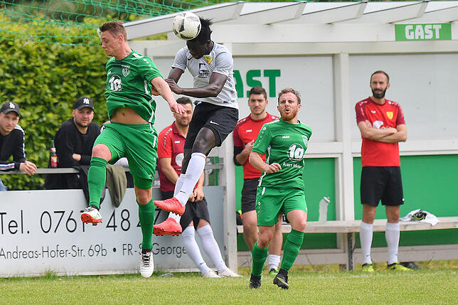 Bild 3: FSV Rheinfelden gewinnt Abstiegsduell beim FC Freiburg-St. Georgen &ndash; und wir haben die Bilder!