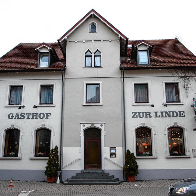 Auch der Gasthof Linde in Wollmatingen soll abgerissen werden. Obwohl die Neubaupläne längst genehmigt sind, geht hier nichts voran.
