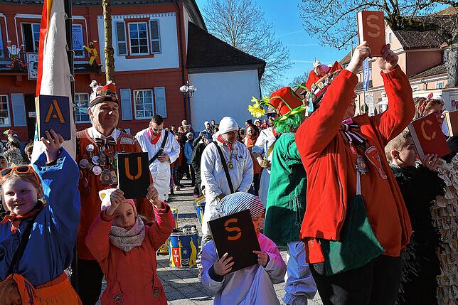 Bild 39: Narren und Stadt feiern in Bad Dürrheim Fasnetsauftakt