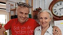 Günter Neubert und seine Frau Shawna. Sie sind fast täglich im Repair-Café anzutreffen. Das Reparieren macht sie nicht nur glücklich, ...
