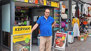 Musa Cebe ist seit Jahrzehnten eine Institution in der Konstanzer Gastronomie – von 1997 bis 2008 mit dem Kiosk Schränkle in ...