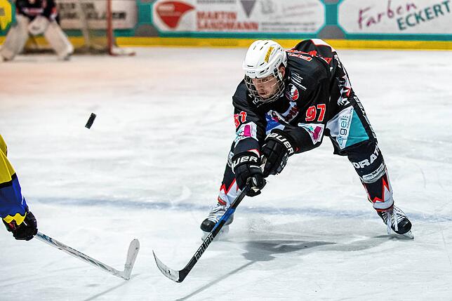 Bild 34: EHC Herrischried verliert 1:11 gegen den EHC Laufen – und wir haben Bilder!