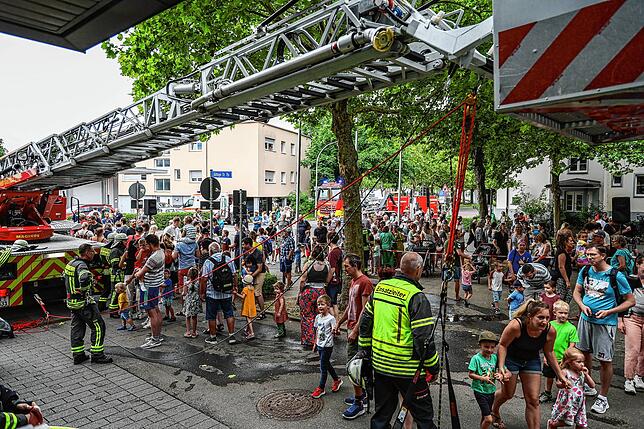 Bild 2: Bilder der Schauübung von Radolfzeller Hilfsorganisationen