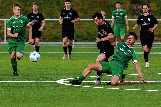 Bild 12: SV Rheintal fegt den FC Bergalingen mit 5:0 vom Platz – und wir haben Fotos!