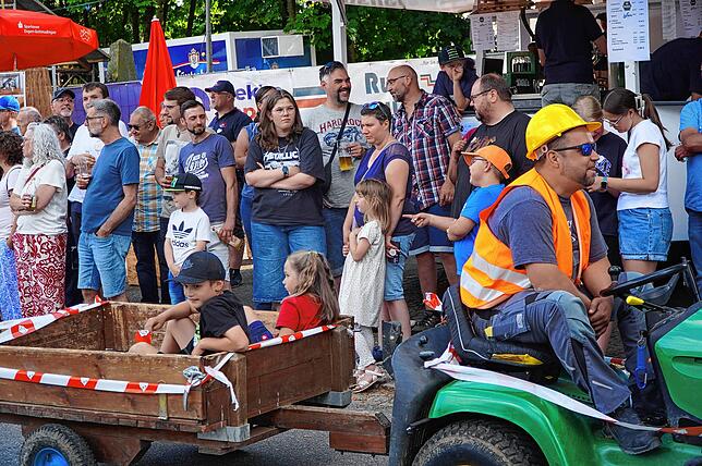 Bild 5: Das Dorffest in Tengen-Watterdingen ist eröffnet