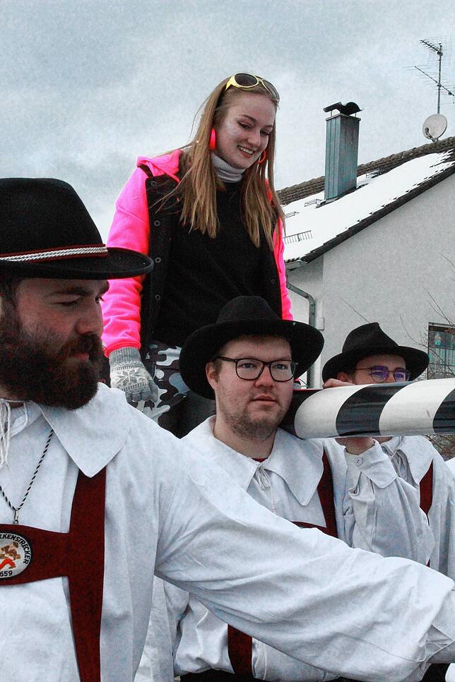Die Balkenstrecker aus Laiz haben ein hübsches Opfer gefunden.