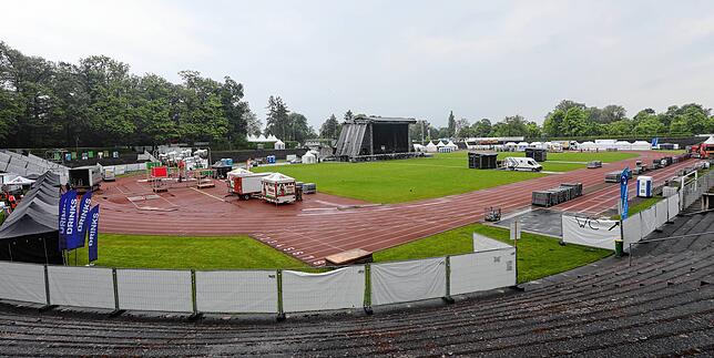 So langsam wird‘s: Im Bodenseestadion laufen auf die Aufbauarbeiten für das Campus-Festival. Und alle hoffen, dass sich die ...