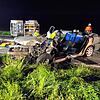 Vom diesem Unfallauto ist nicht mehr viel übrig: In der Nacht von Samstag auf Sonntag ist es auf der Landesstraße zwischen Singen und ...