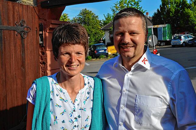 Andrea und Herbert Duttlinger aus Riedern. Als Geschäftsführer der Holzbau Bruno Kaiser sponsorte er das Theaterschiff. Foto Ursula Ortlieb