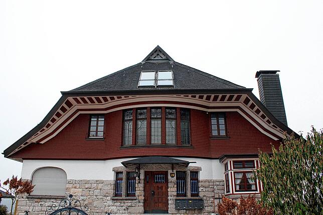 Zeitzeuge: Die Villa Gebhardt wurde von Albert Gebhardt gebaut, der seit 1885 die Gipswerke entlang der Weilheimer- und Übertalstraße ...