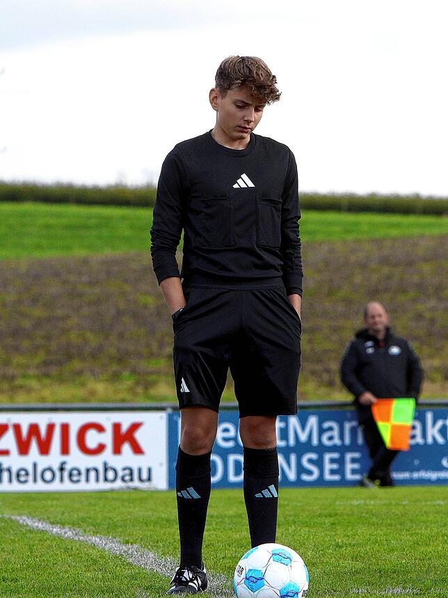 Bild 9: Remis im Duell Walbertsweiler-Rengetsweiler mit FC Öhningen-Gaienhofen. Wir haben die besten Bilder!