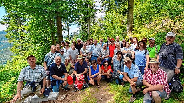 Teilnehmer aus sechs Siedlergemeinschaften des Bezirksverbands Waldshut informieren sich bei einer Lehrfahrt nach Wolfach über die ...